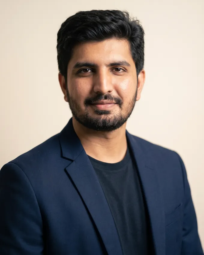 Hassaan Bukhari, founder and CEO of AutoLoopers